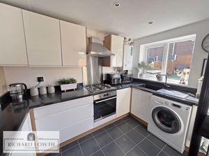 Kitchen- click for photo gallery